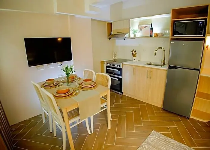 Hotel Newly Sophisticated Furnished In Mactan,cebu 4*